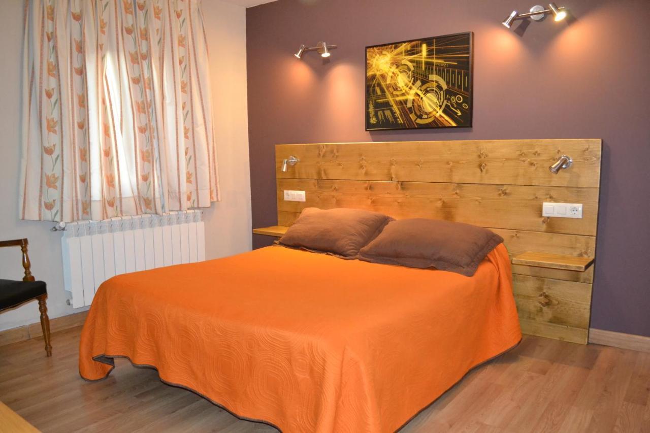 Hostal Aribel Longinos Cercedilla Exterior foto